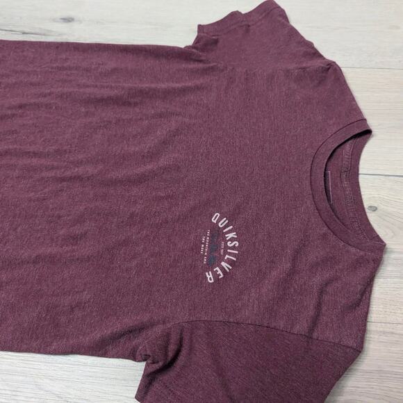 Quicksilver sz small maroon graphic t shirt - Picture 4 of 6